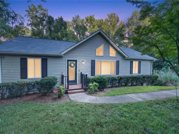 1509 Winding Way, Taylors, SC 29687