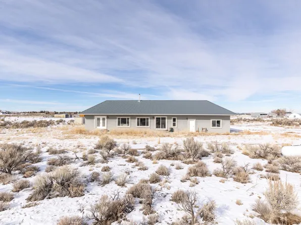 992 Fairlawn Dr, Spring Creek, NV 89815