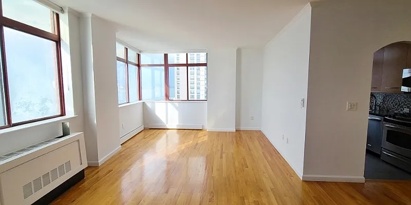 Rented by Battery Park Realty | media 16