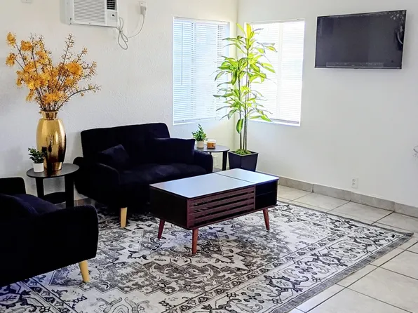 1118 Palm St APT 2, Las Vegas, NV 89104