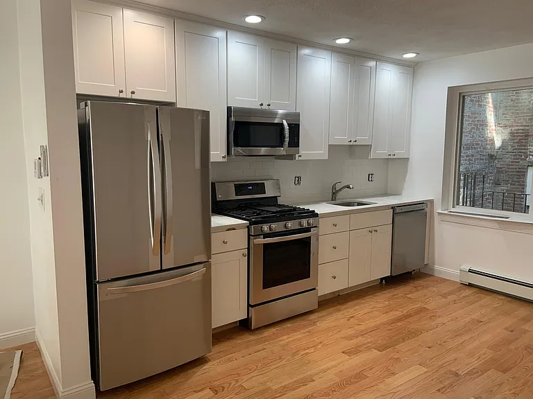 12 Hull St #1 — Photo 1