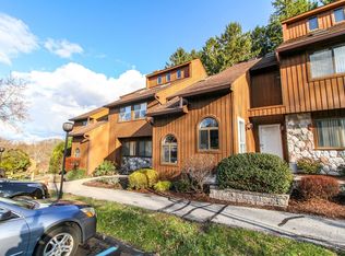 183 Red Cardinal Ct, Poughkeepsie, NY 12603