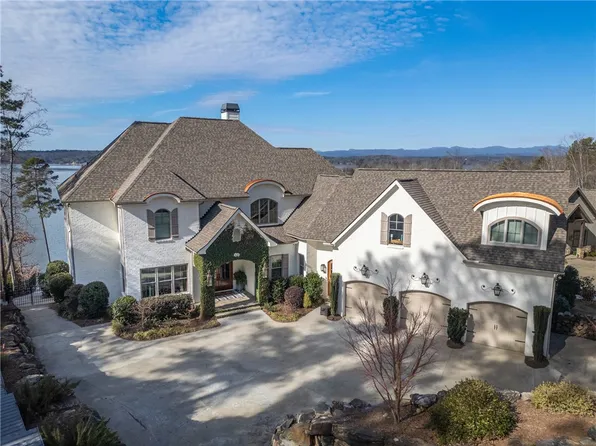 320 Island Dr, Six Mile, SC 29682