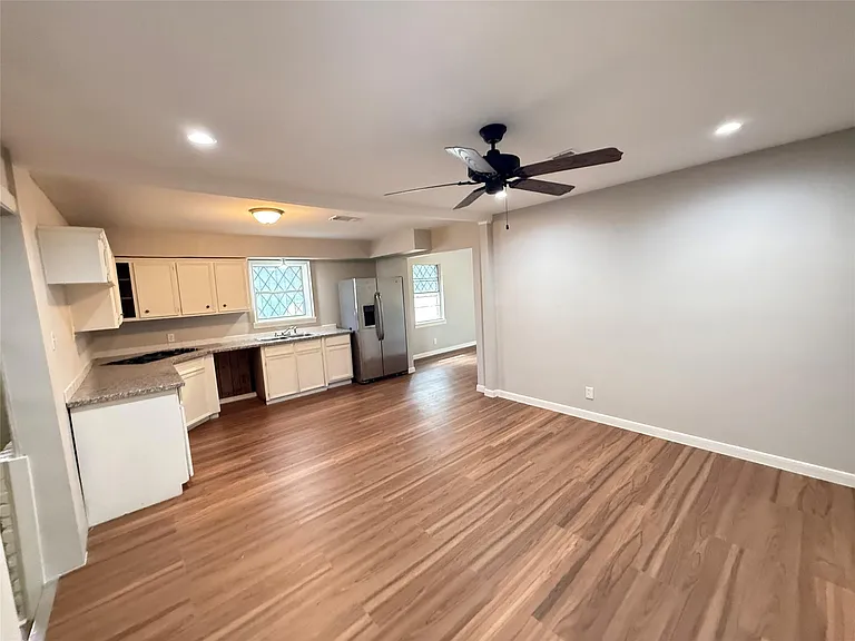 1434 Marleen St — Photo 17