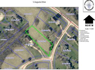 5 Augusta Dr, Galena, IL