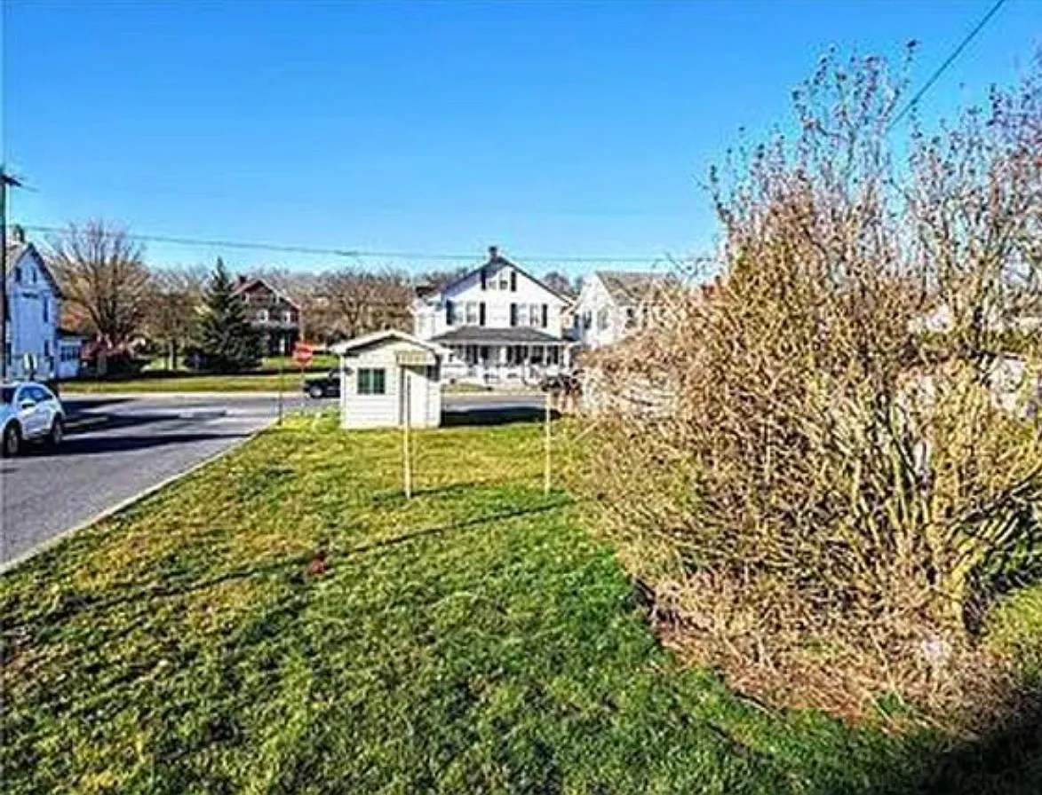 2 bed, 1.5 bath, 999 sqft, $1,600 — Photo 4