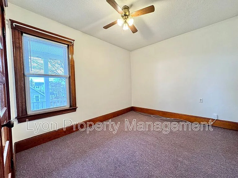 676 Grove St #3F — Photo 7