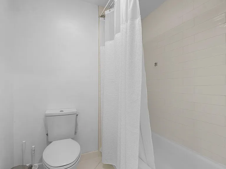 8436 Cypress Ln #7H — Photo 19