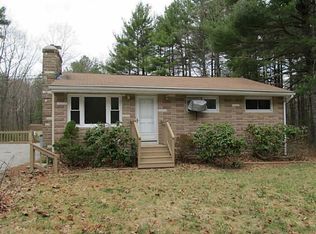 417 Mattity Rd, North Smithfield, RI 02896