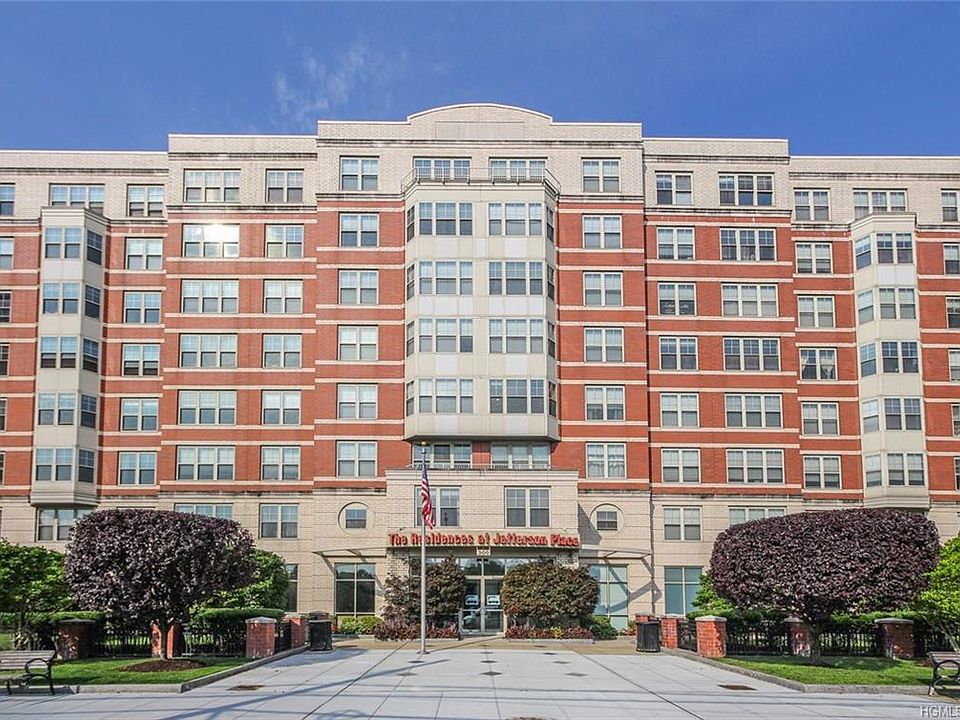 1st image of 300 Mamaroneck Ave APT 806