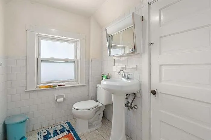 124 Brooks St #2 — Photo 8