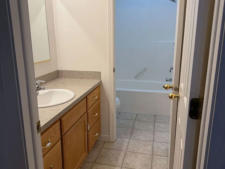 2105 Alan St #1 — Photo 8