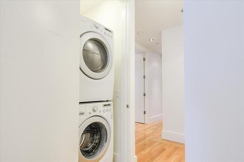 5th image of 806 Hayes St #1