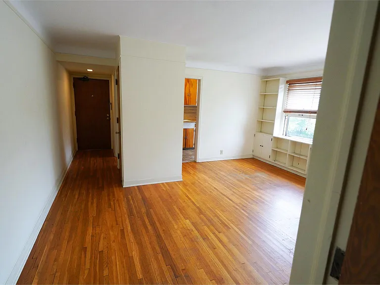 Cleveland/Niles Apartments — Photo 4