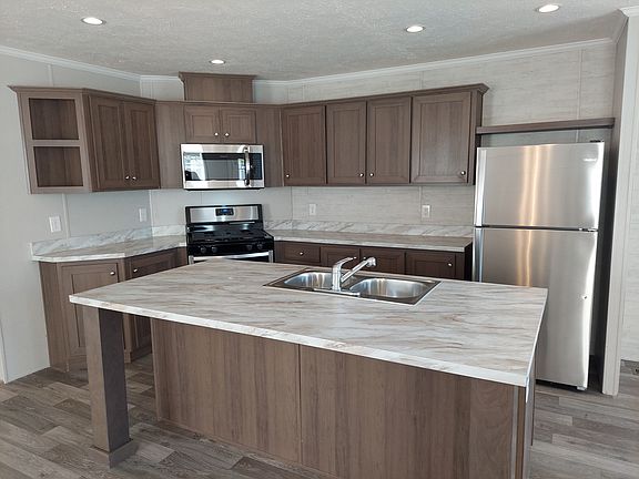 2nd image of 2273 Maclaren Dr #530