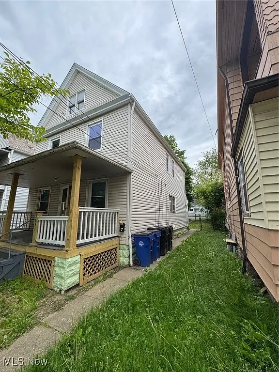3733 Newark Ave photo 1