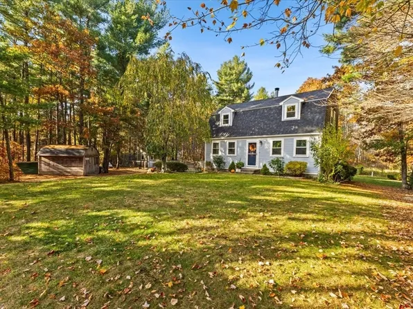 17 Colby Dr, Middleboro, MA 02346