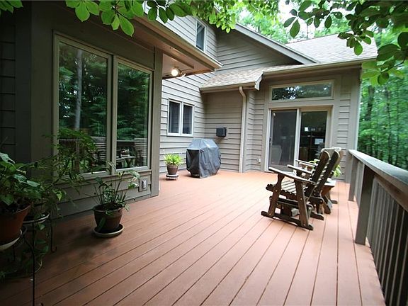 4th image of 1223 Wellington Dr