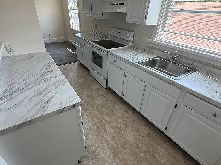 233 Washington St #2 — Photo 8