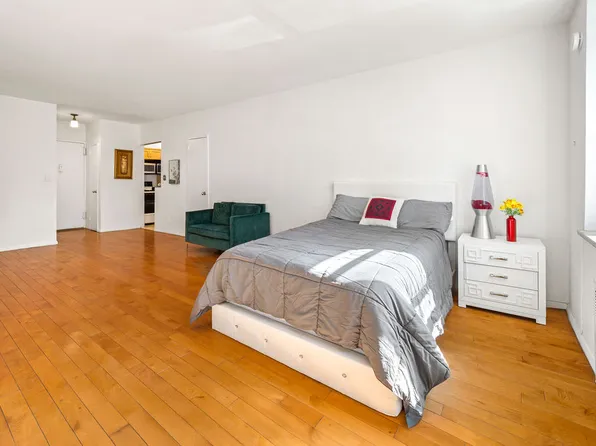 235 West 70th Street 1F image 1 of 7