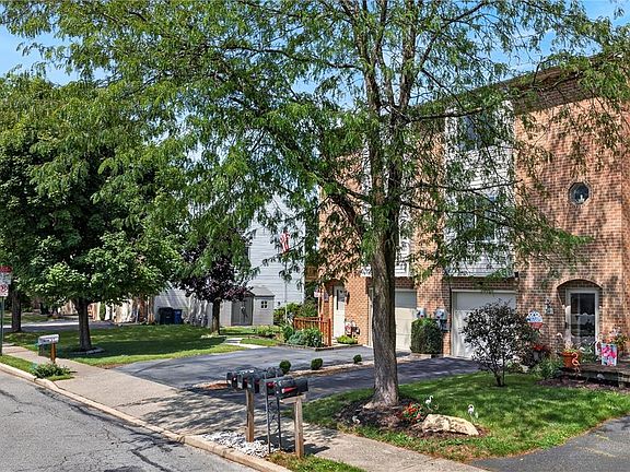 3rd image of 341 W 2nd St