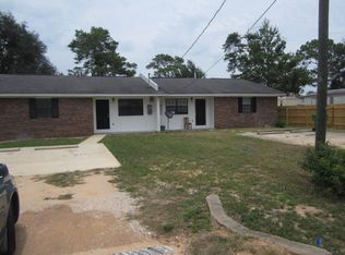 25 10th Ave #A, Shalimar, FL 32579