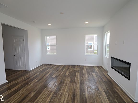 4th image of 1805 James Pierce Dr