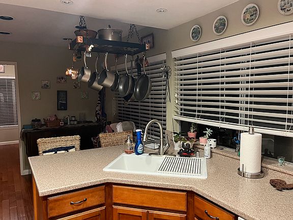 Kitchen Sink Area
