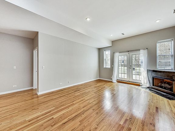 4th image of 3225 W Fullerton Ave #2SC
