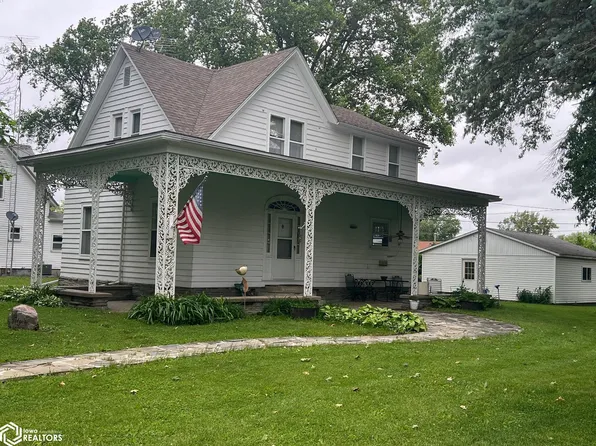 423 S Mary St, Stronghurst, IL 61480