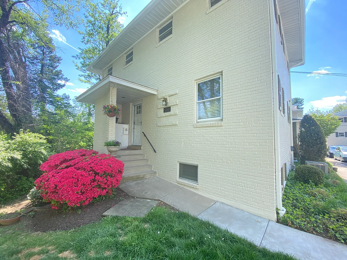 Building Photo - 5307 Pooks Hill Rd #UL