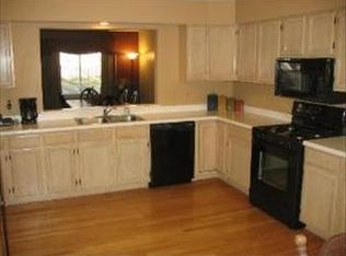 1323 Knollwood Cir, Crystal Lake, IL 60014