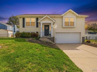 692 Glenshee Dr, Wentzville, MO 63385
