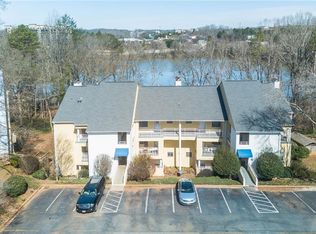 709 Northlake Dr, Anderson, SC 29625