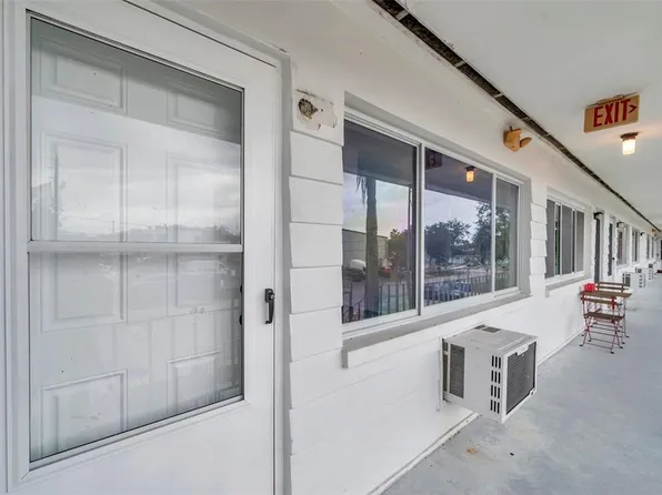 2366 Shelley St APT 10, Clearwater, FL 33765