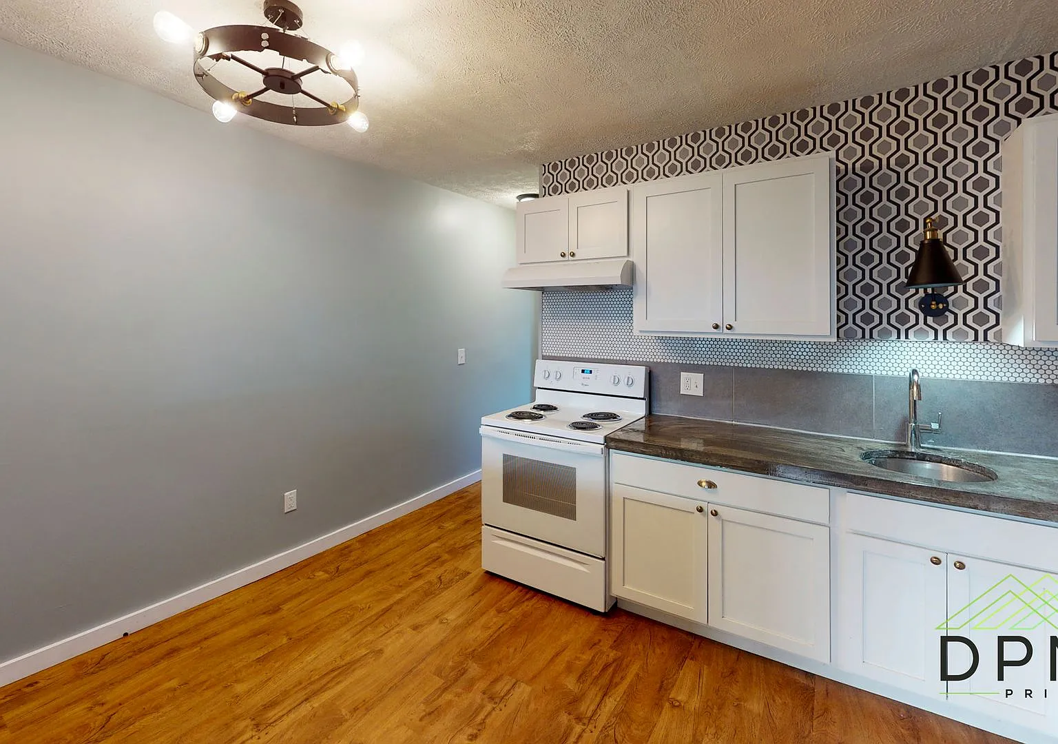 Welcome to 326 E. Hillsdale Street, Unit 8, Lansing, MI 48933 — Photo 4