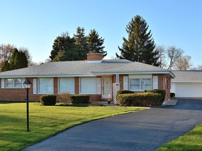 810 E Camp McDonald Rd, Prospect Heights, IL, 60070