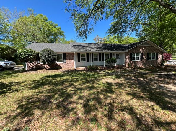 100 Ellen Ln