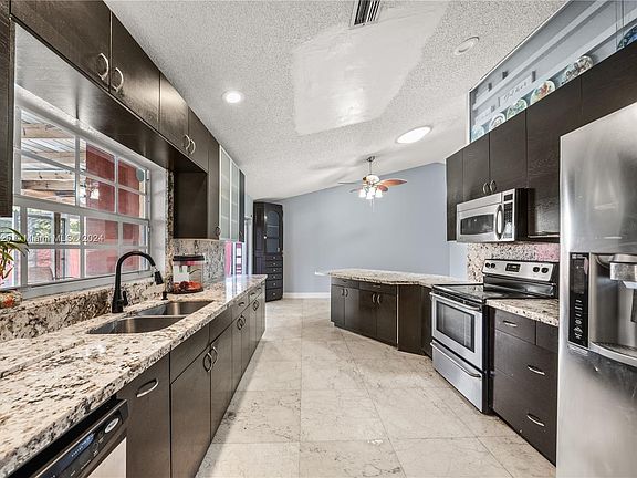 4th image of 8211 SW 11th Ct