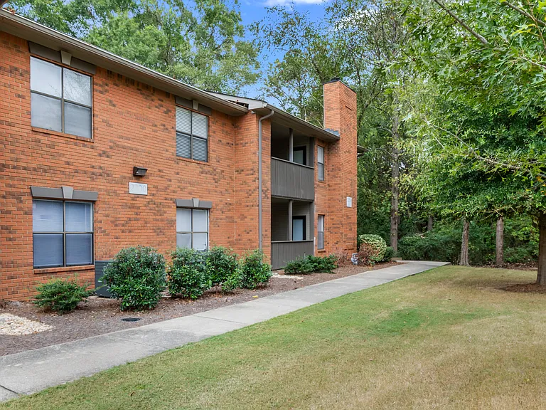 Riverchase Landing Apartments — Photo 27