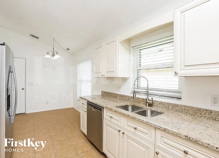 2673 Debany Rd — Photo 5