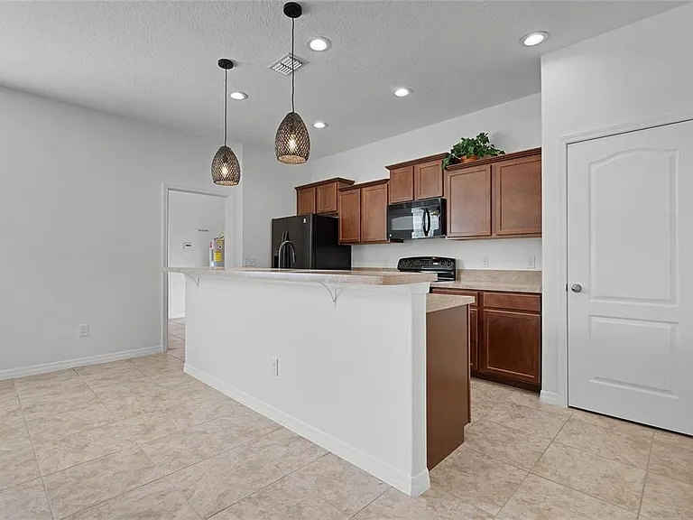 5440 New Independence Pkwy — Photo 3