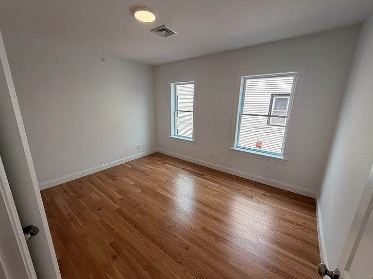 33 Pleasant St #1 — Photo 8