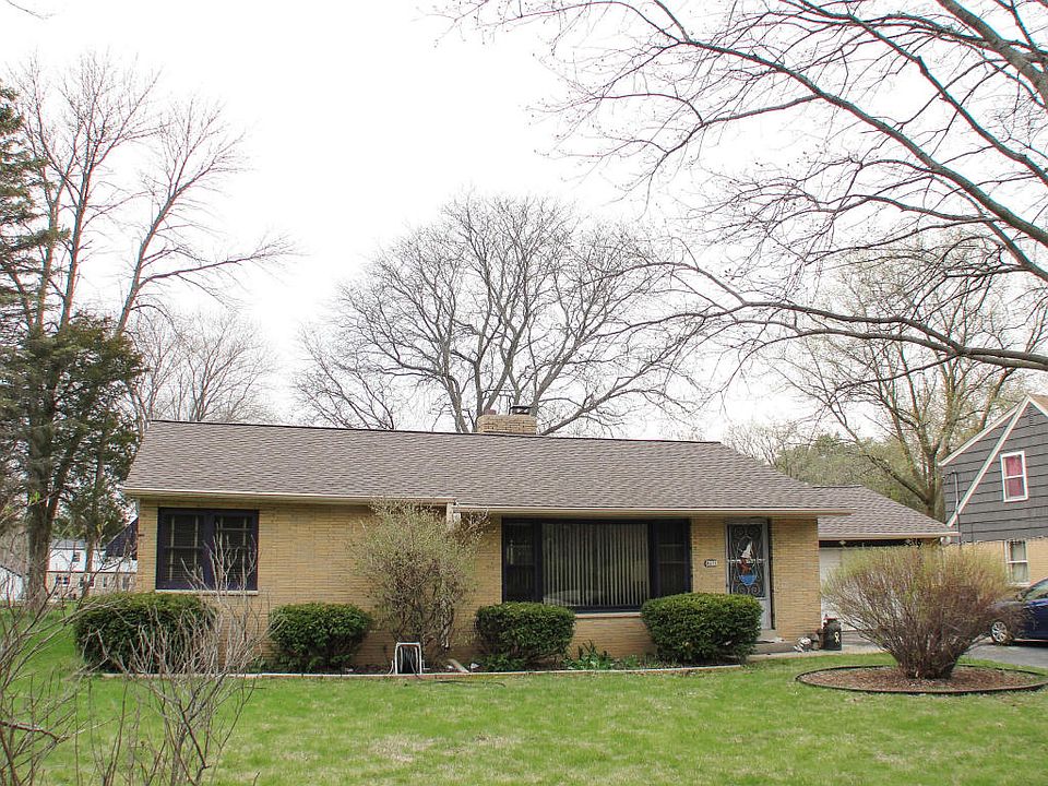 1st image of 8271 N 37th St