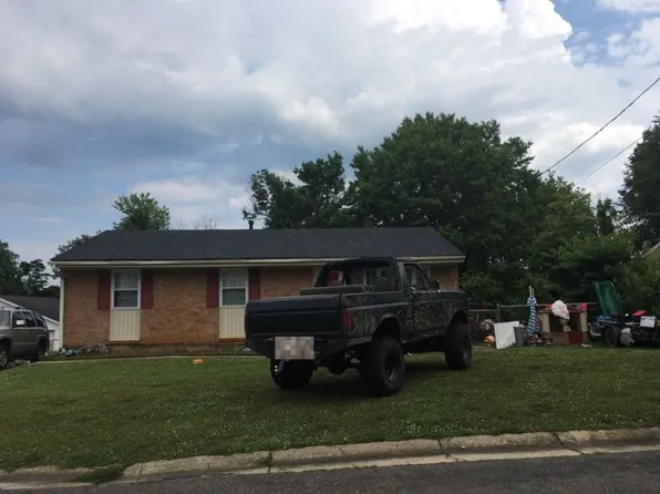 2908 Creekwood Dr, Salem, VA 24153