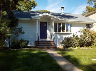 137 E Prospect St, Waldwick, NJ 07463