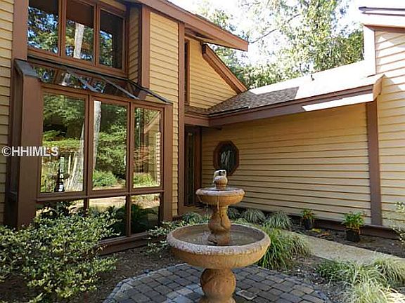 2nd image of 25 Cedar Ln