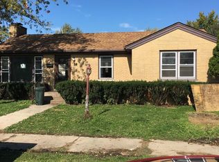 11 McKinley Ave, Steger, IL 60475