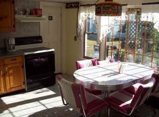 5 Chapel Ln, East Wareham, MA 02538