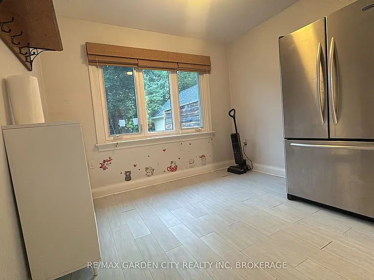 56 South Dr — Photo 33